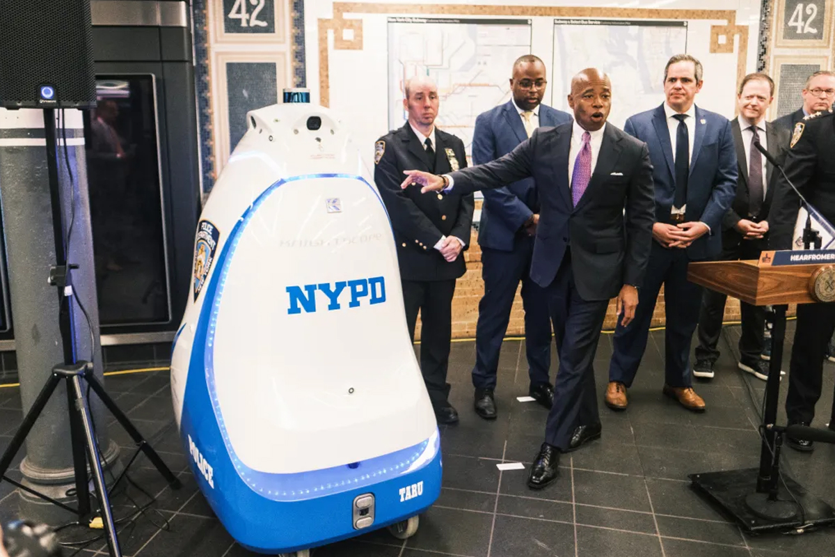 Robot policía K5, Nueva York, Red Latina